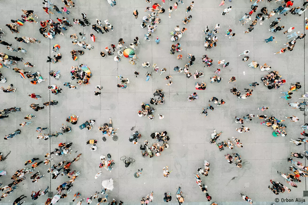 Foule vue d'en haut